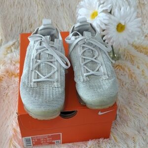 ❣️👟❣️Wome Nike Air VaporMax Tennis Shoes ❣️👟❣️